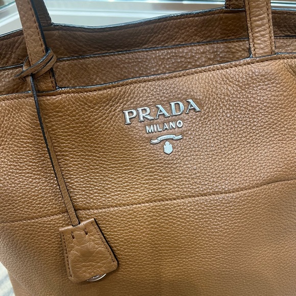 Prada Vitello Phenix Grain Leather Tan Large Shopping Tote Bag in Cannella Brown - Picture 3 of 9